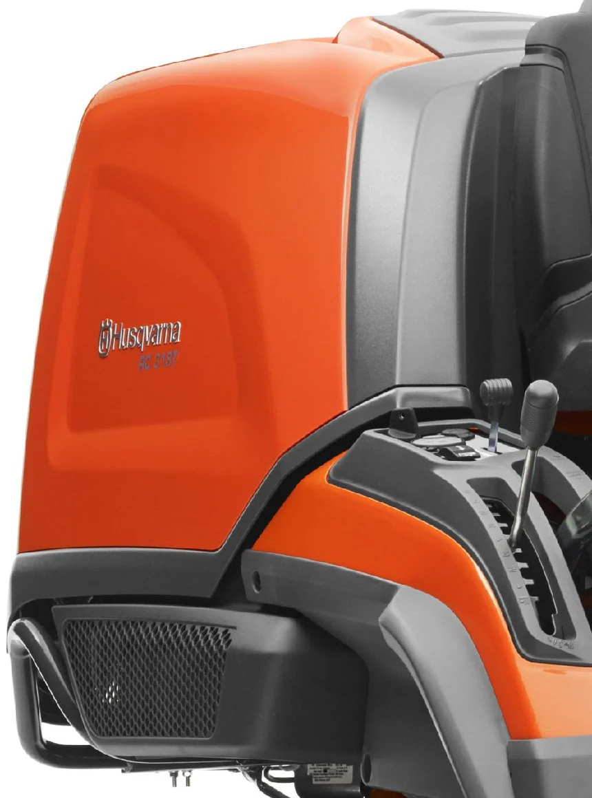 Husqvarna_RC_318T_Detail_24306_eb10a607-b012-4088-909c-1035223abe82_1080x.webp
