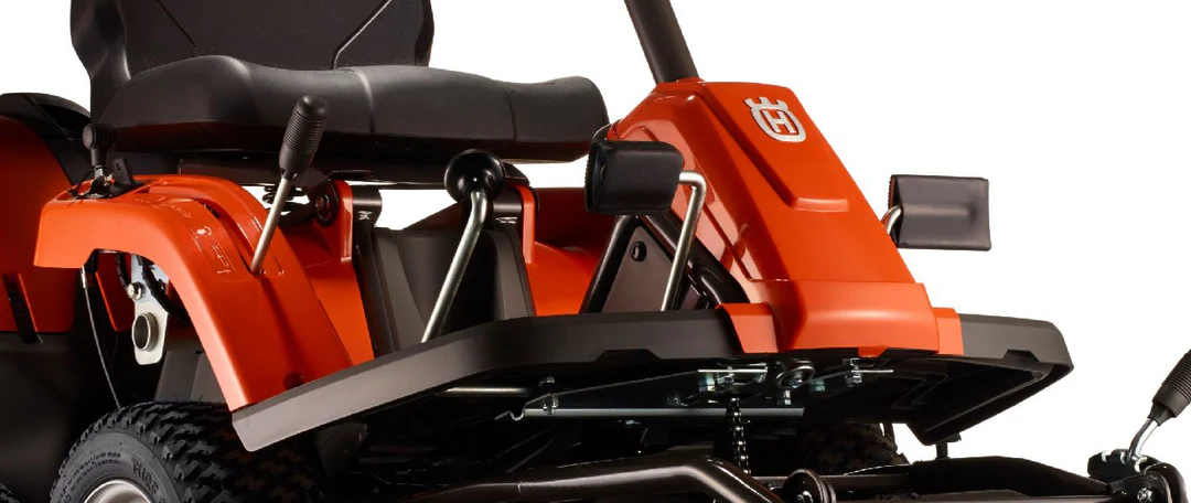 Husqvarna_R_112C_Detail_15823_cafde0e7-aee8-49a3-a79e-8af82b64e8e0_1080x.webp