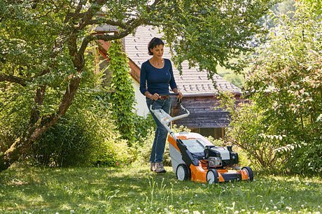 STIHL-Benzin-Rasenmaeher-RM-650-VE9.jpg