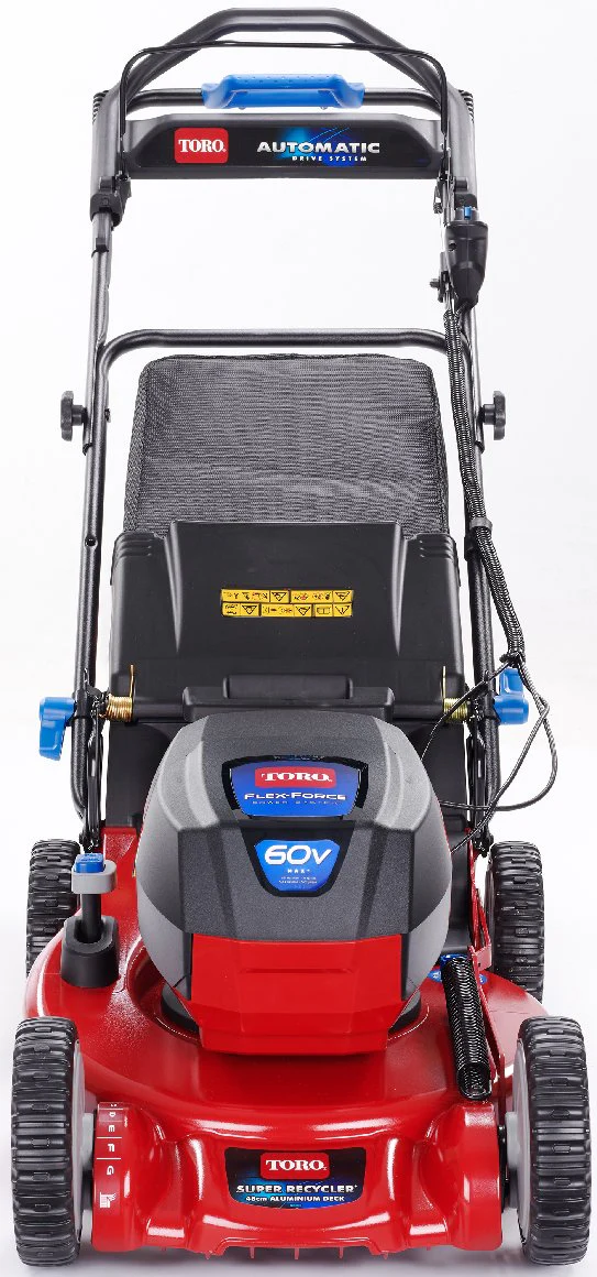 Toro-Akku-Rasenmaeher-eSuper-Recycler-eC48A-48-cm-Rasenmaeher-Set-mit-6-Ah-Akku-und-Ladegeraet7.webp