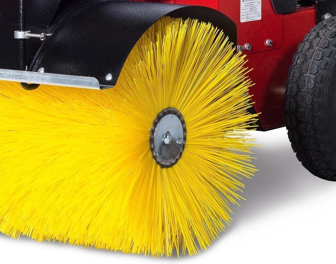 4f-schmutz-und-schneekehrmaschine-gcv-160-limpar-84-pro-mit-kehrburstensatz-5.jpg