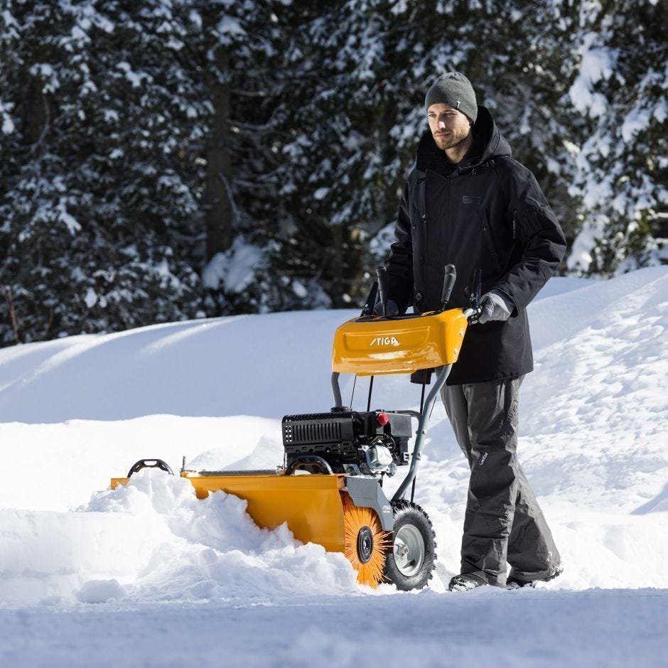 stiga-schmutz-und-schneekehrmaschine-sws-800-g-4.jpg